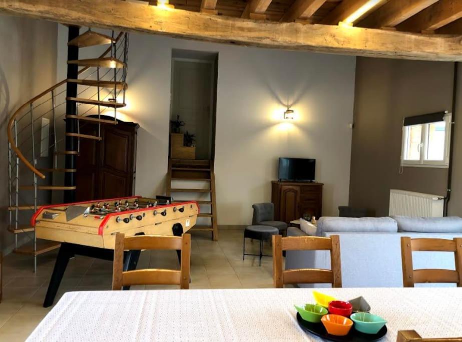 Gite La Bergerie, Piscine Chauffee, Couzon Экстерьер фото